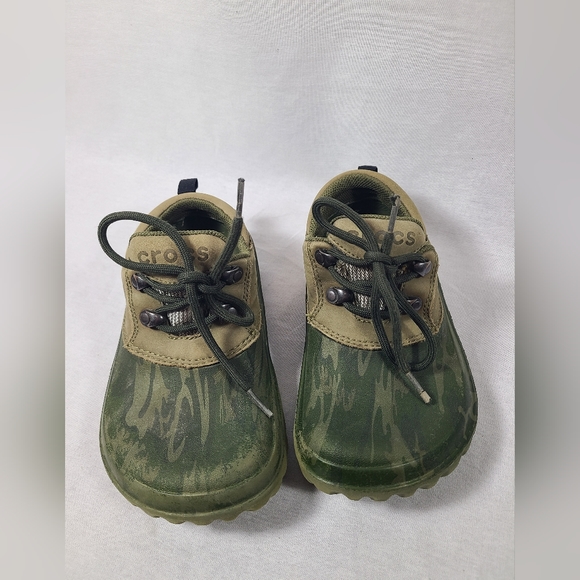 Crocs Axle All Terrain Camo Green Lace Up Duck Boat Clog Shoe Size M 1/W3 Junior - Picture 2 of 14